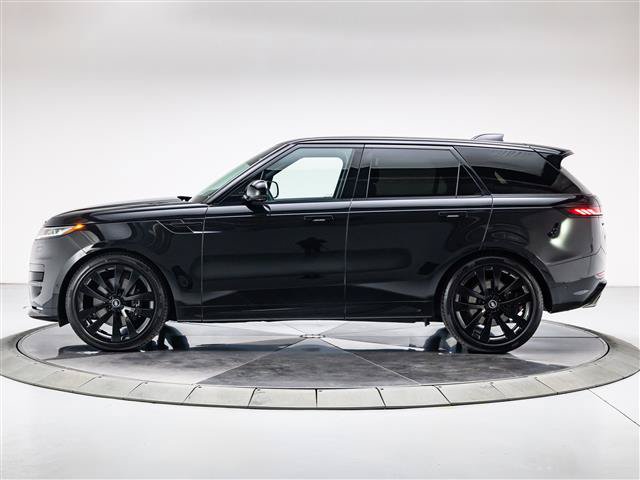 Used 2025 Land Rover Range Rover Sport Dynamic SE AWD/4WD image 2