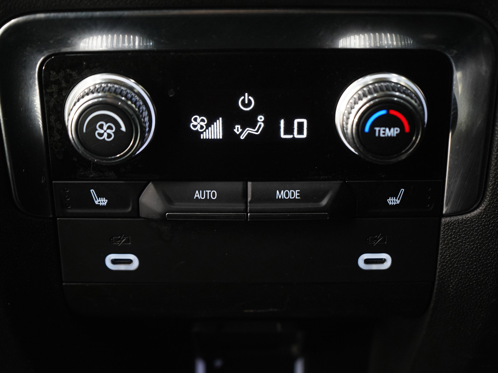 Used 2022 GMC Yukon XL Denali image 22