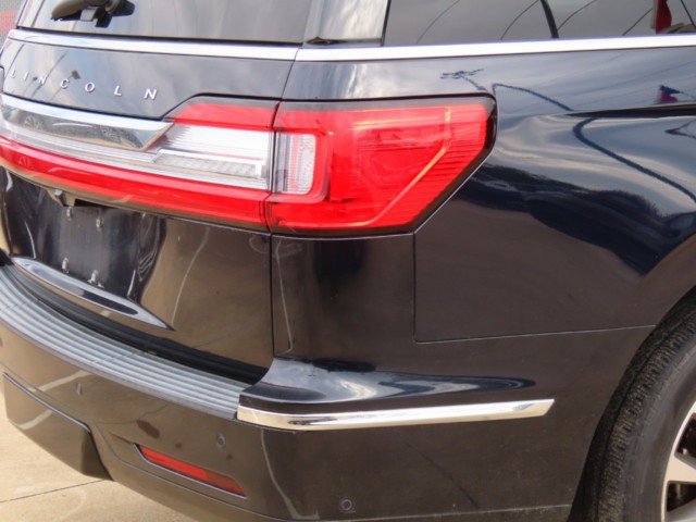 Used 2021 Lincoln Navigator Reserve w/ Luxury Package image 9