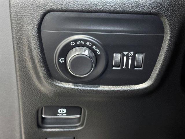 Certified 2024 Jeep Grand Cherokee Altitude image 41