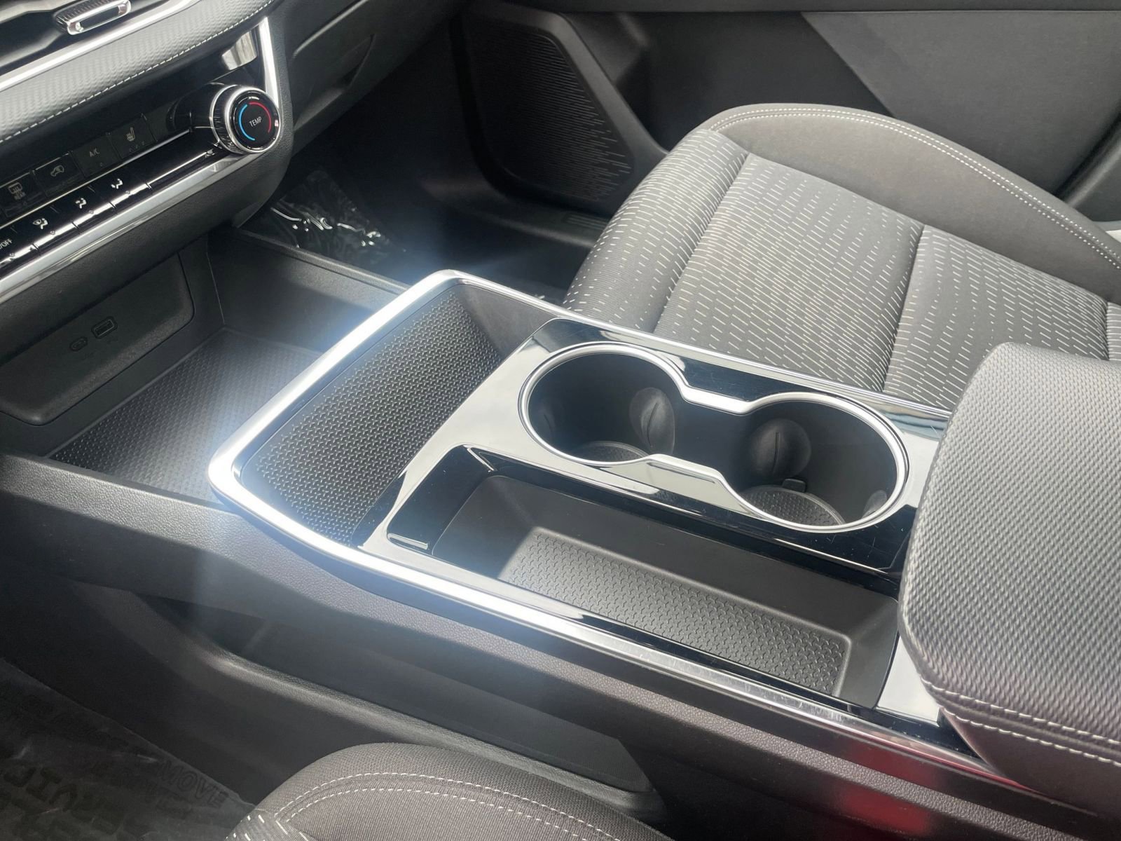 Used 2025 Chevrolet Equinox LT image 41