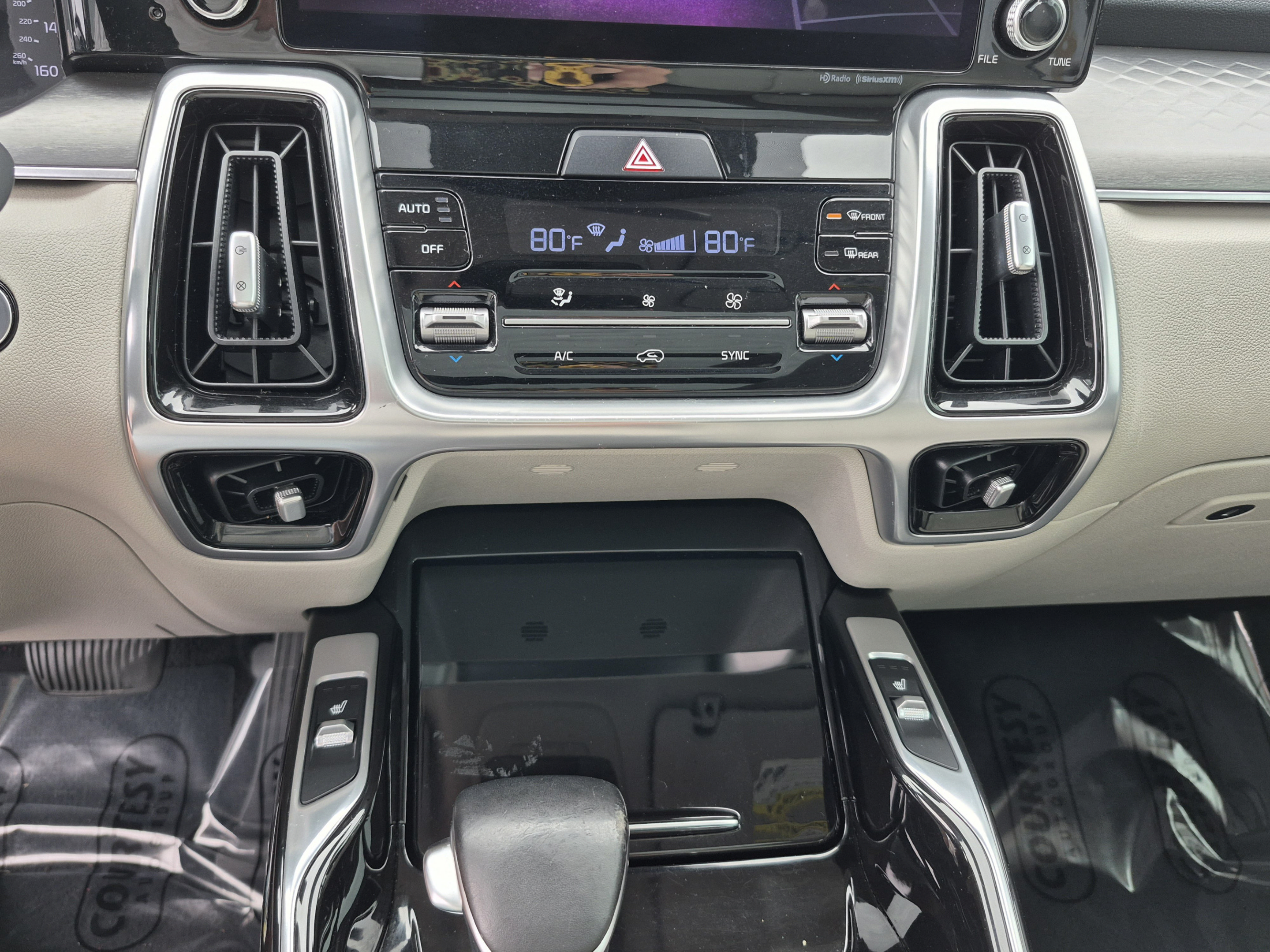 Used 2022 Kia Sorento SX FWD image 26