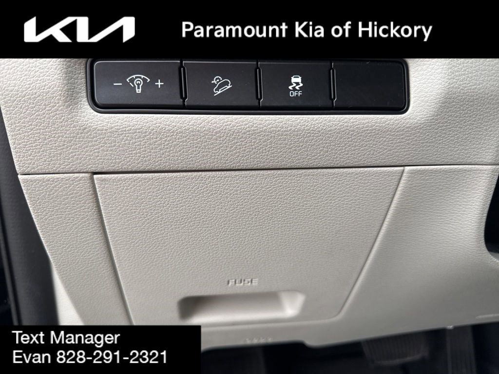 Used 2023 Kia Telluride S image 23