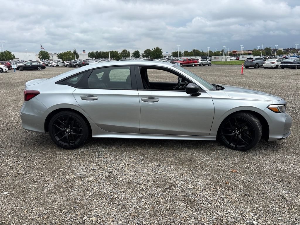 Used 2025 Honda Civic Sport image 10