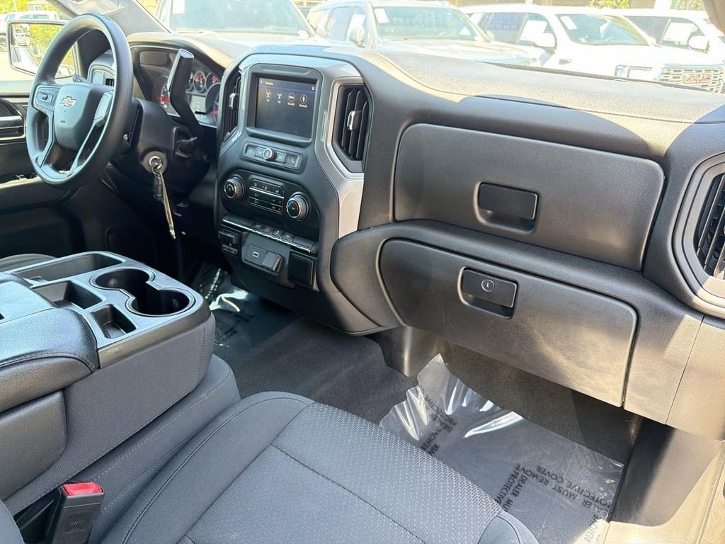 Used 2020 Chevrolet Silverado 1500 Custom w/ Custom Value Package RWD image 31