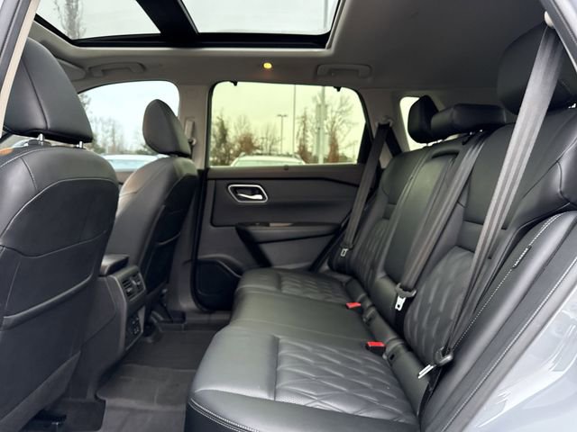 Used 2023 Nissan Rogue Platinum w/ Platinum Premium Package image 14