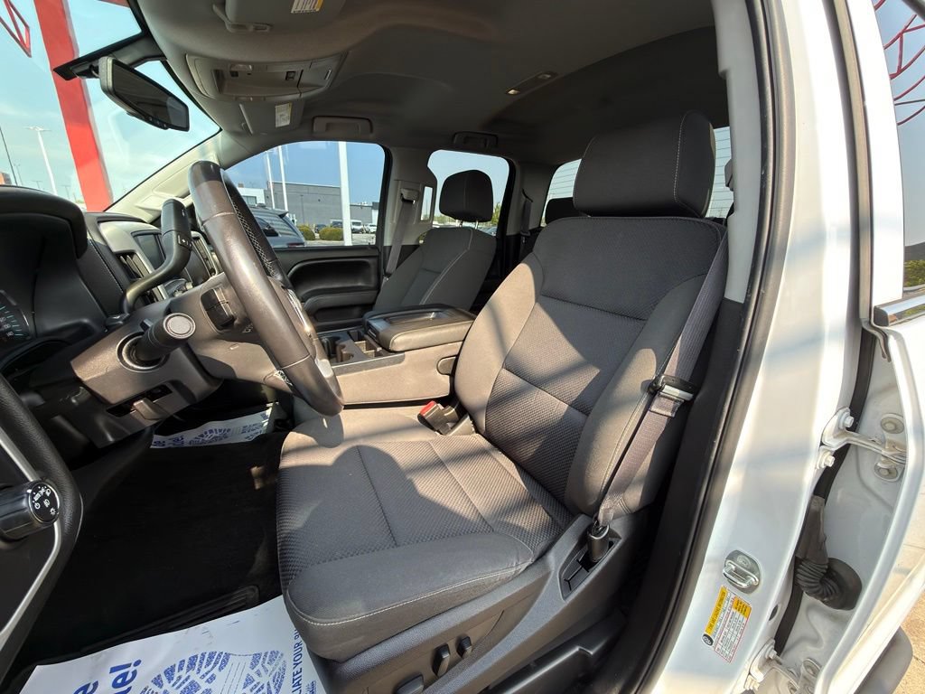 Used 2017 GMC Sierra 1500 SLE w/ SLE Value Package AWD/4WD image 12