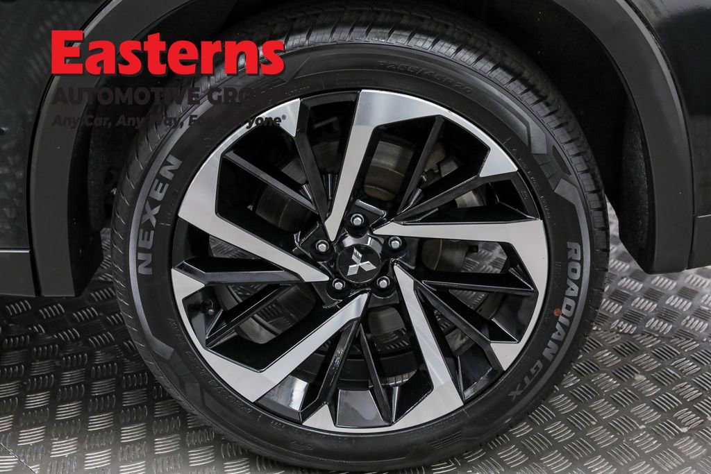 Used 2023 Mitsubishi Outlander SE image 34