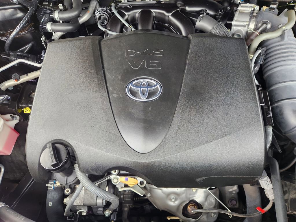 Used 2021 Toyota Highlander XSE FWD image 33