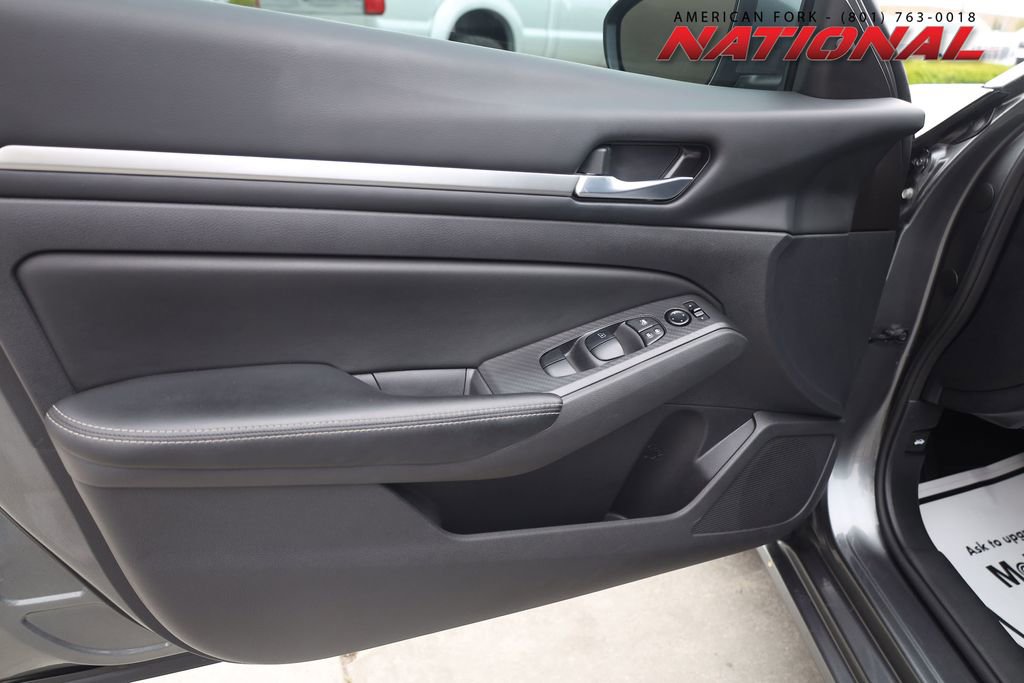 Used 2022 Nissan Altima 2.5 SV AWD/4WD image 10