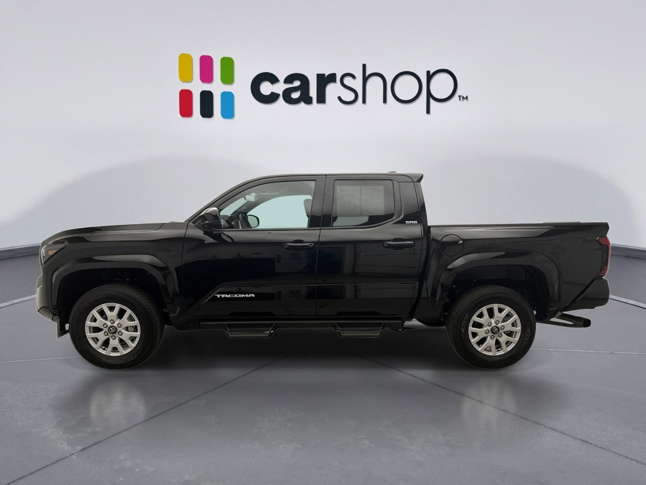 Used 2025 Toyota Tacoma SR5 AWD/4WD image 2