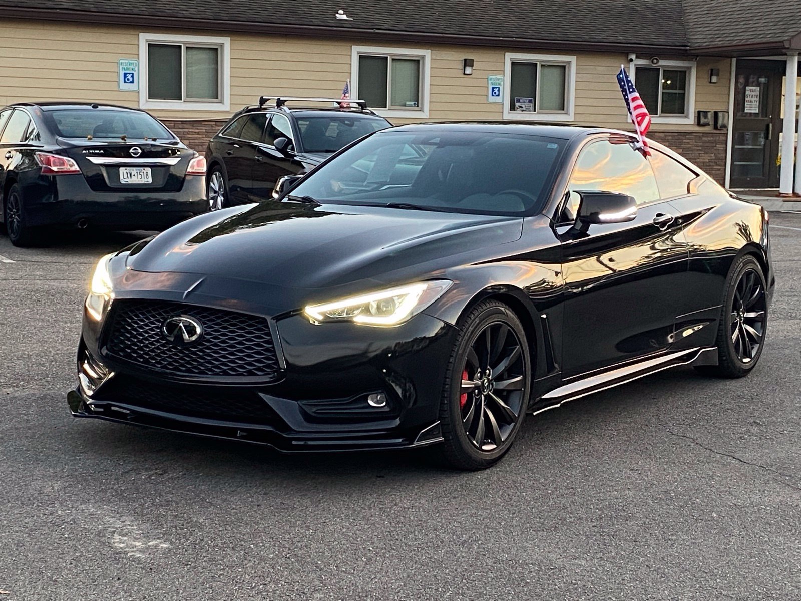 Used 2019 INFINITI Q60 3.0t Luxe w/ Essential Package