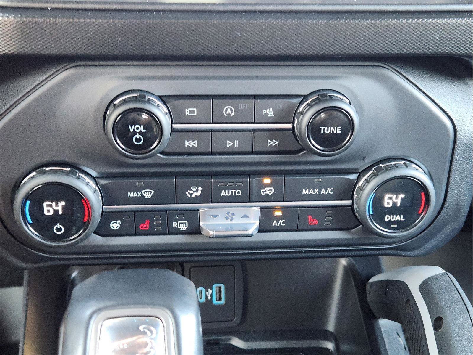 Used 2021 Ford Bronco First Edition AWD/4WD image 20
