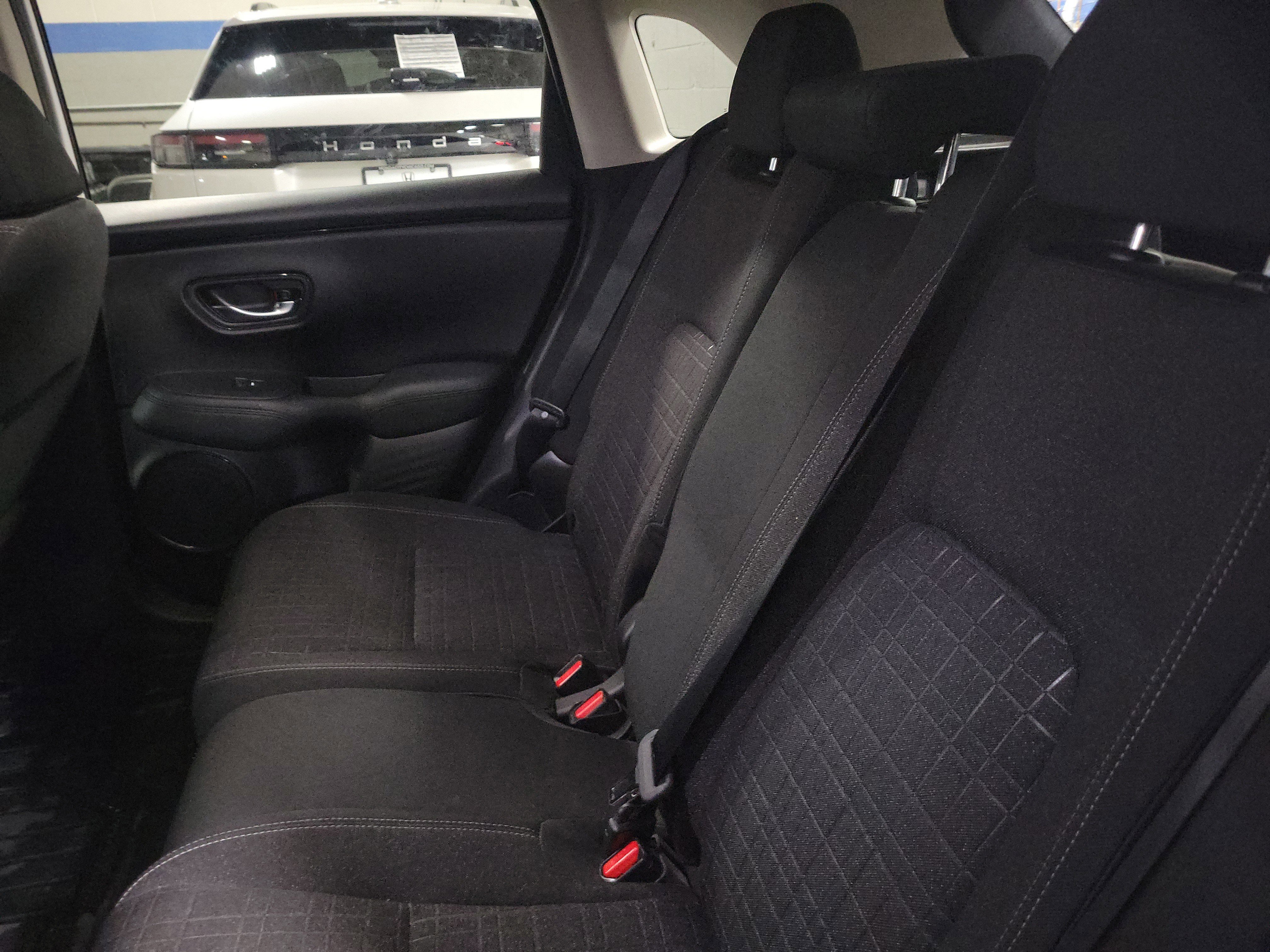 Used 2024 Honda HR-V LX image 10