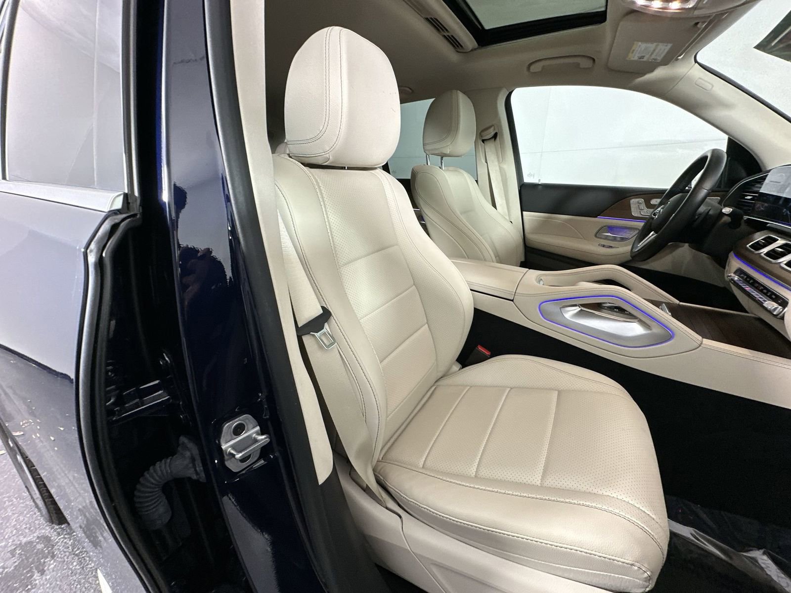 Used 2021 Mercedes-Benz GLE 350 w/ Premium Package image 31