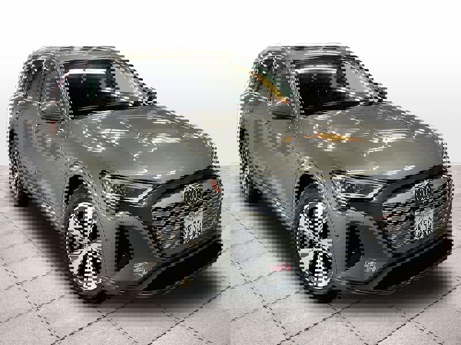 Certified 2024 Audi Q8 e-tron Premium Plus image 2