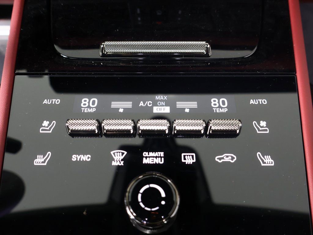 New 2025 Porsche Cayenne Turbo image 21