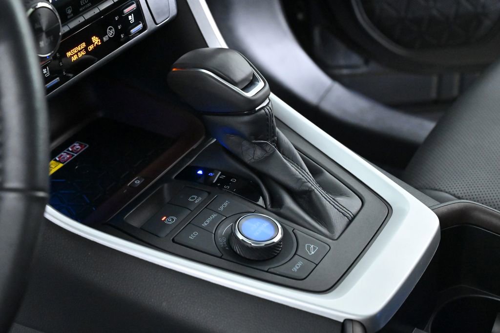 Used 2022 Toyota RAV4 Limited image 20