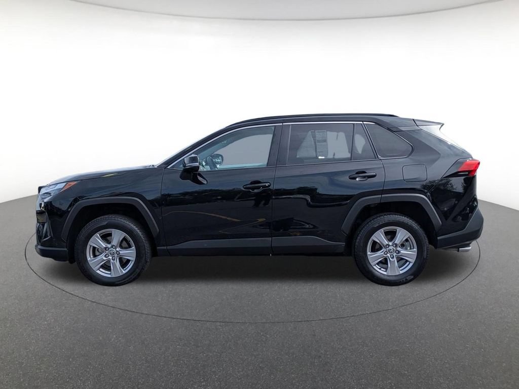 Used 2022 Toyota RAV4 XLE AWD/4WD image 8