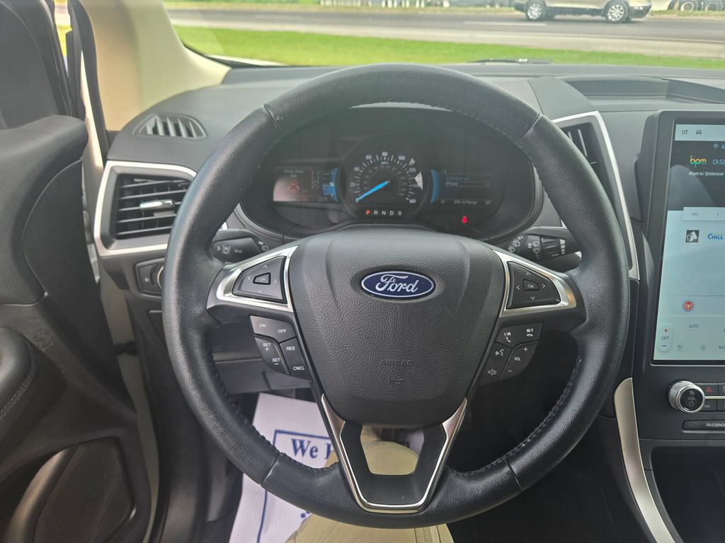 Used 2022 Ford Edge SEL w/ Convenience Package AWD/4WD image 11