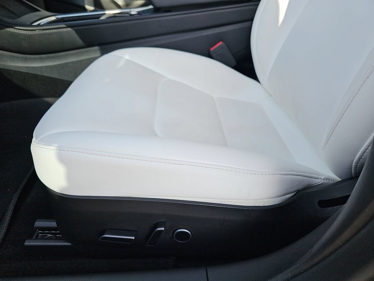 Used 2023 Tesla Model 3 Standard Range RWD image 34