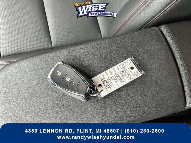 Used 2024 Chevrolet Trax RS FWD image 30