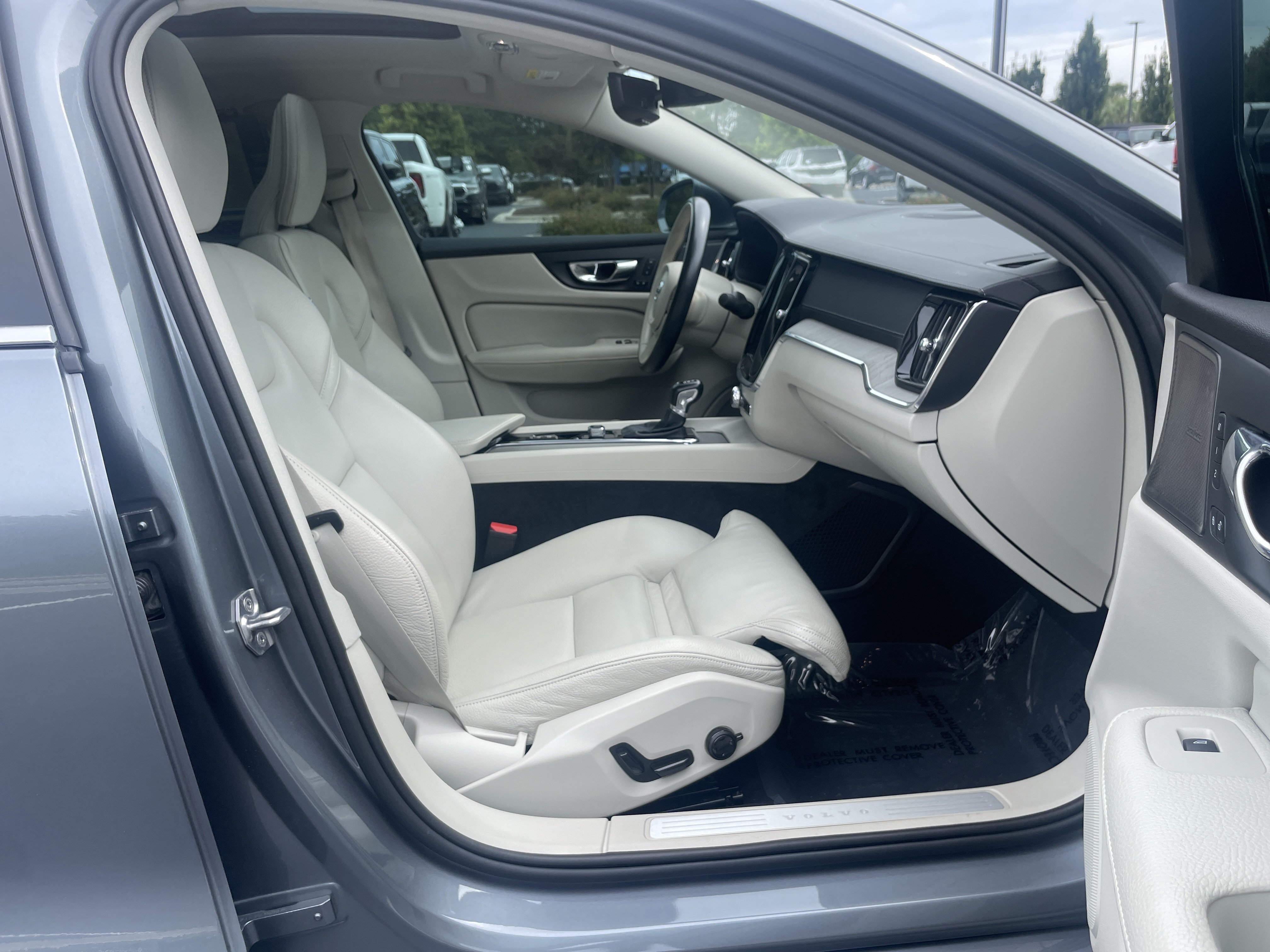 Used 2021 Volvo S60 T6 Inscription AWD/4WD image 32