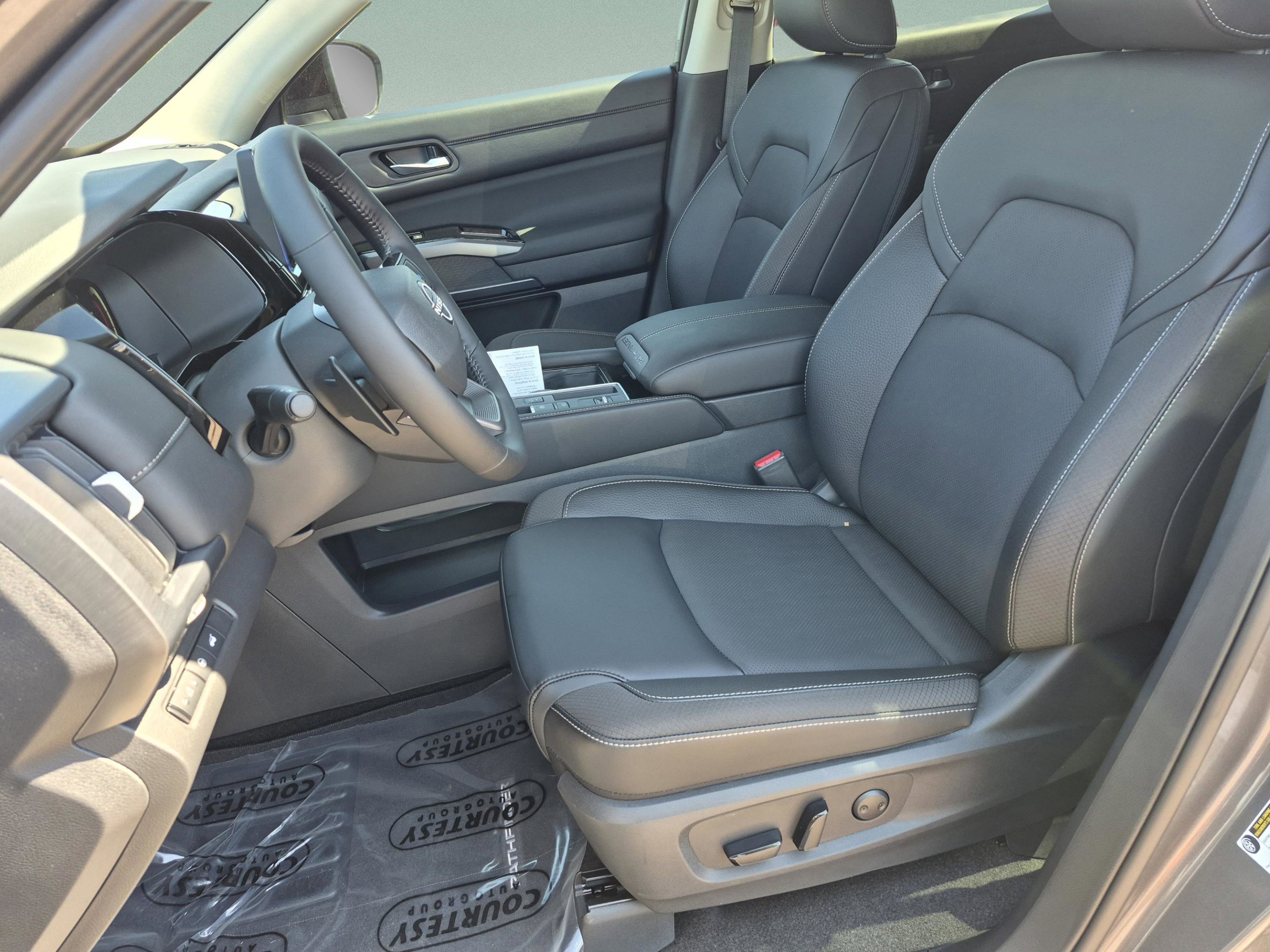 New 2026 Nissan Pathfinder SL FWD image 21