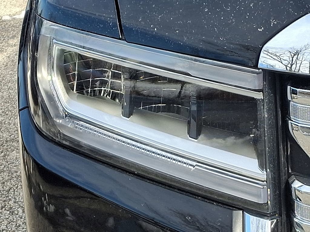 Used 2023 GMC Acadia SLE image 9