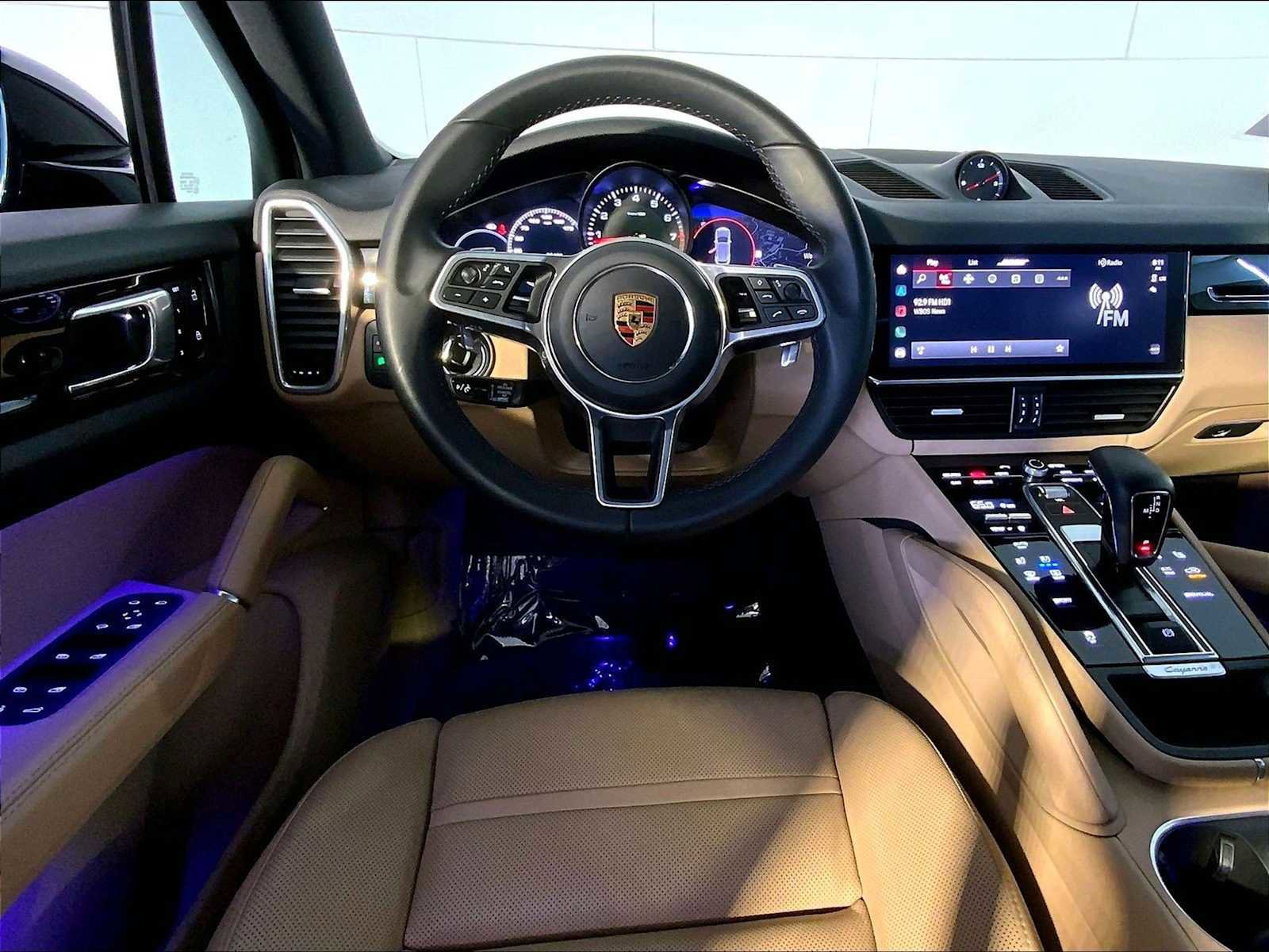 Certified 2023 Porsche Cayenne Platinum Edition AWD/4WD image 13