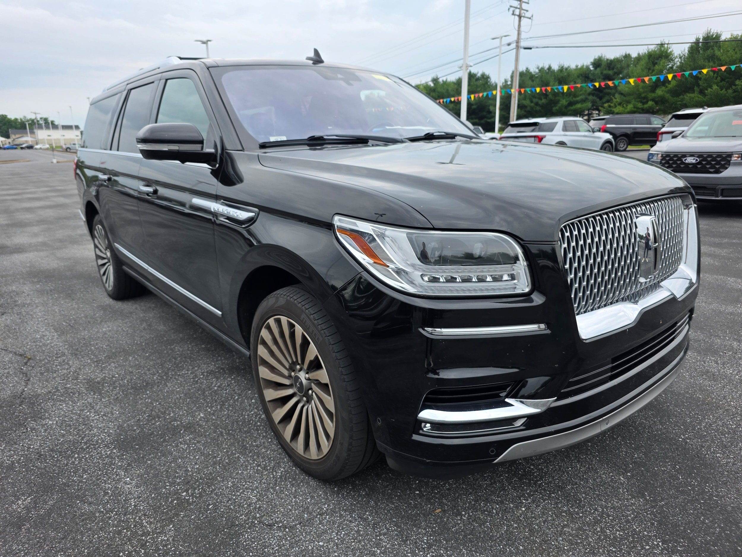 Used 2018 Lincoln Navigator L Reserve w/ Technology Package AWD/4WD image 7