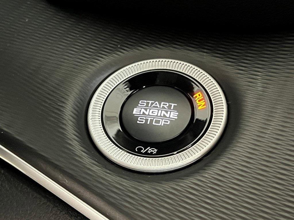 New 2025 Jeep Grand Cherokee L Laredo w/ Luxury Tech Group I image 24