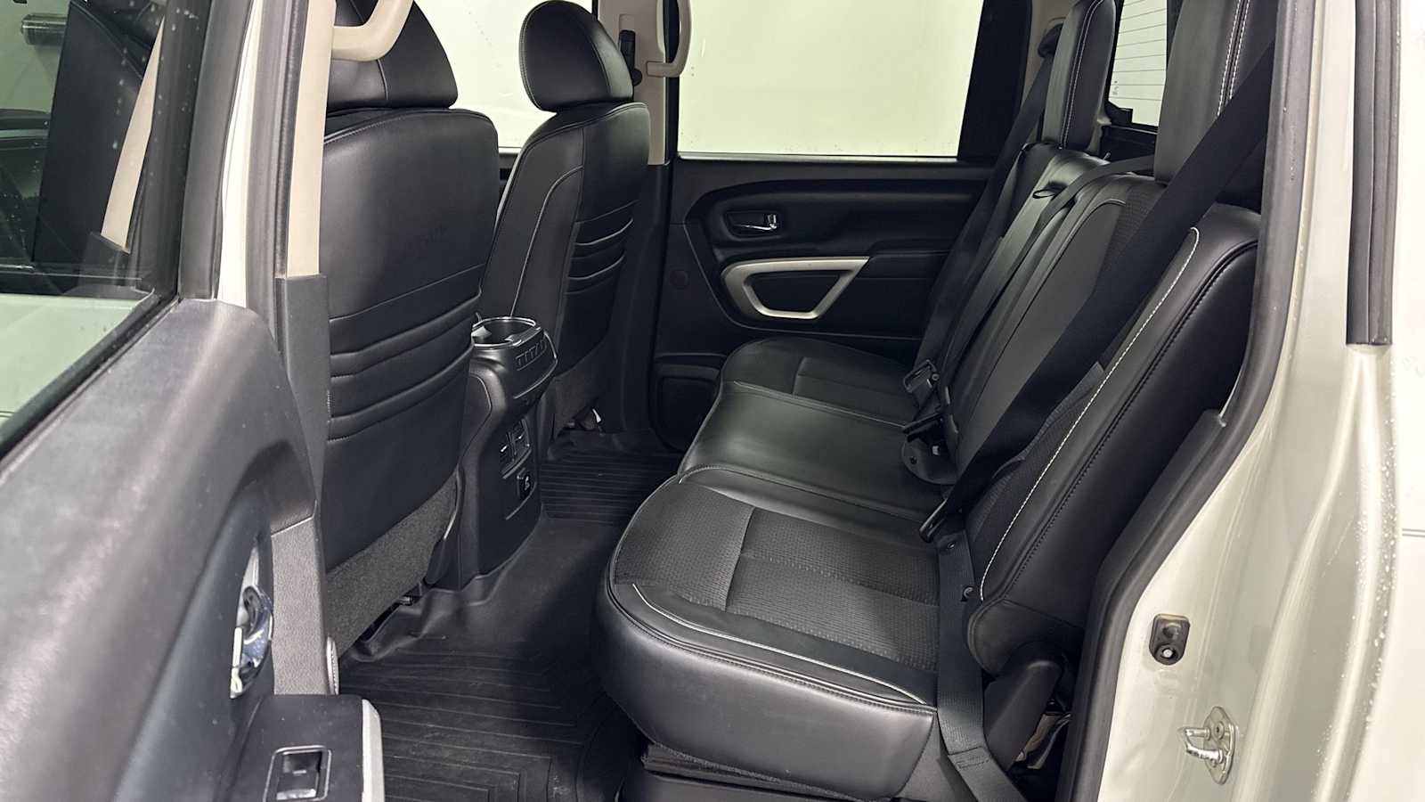 Used 2017 Nissan Titan PRO-4X image 24