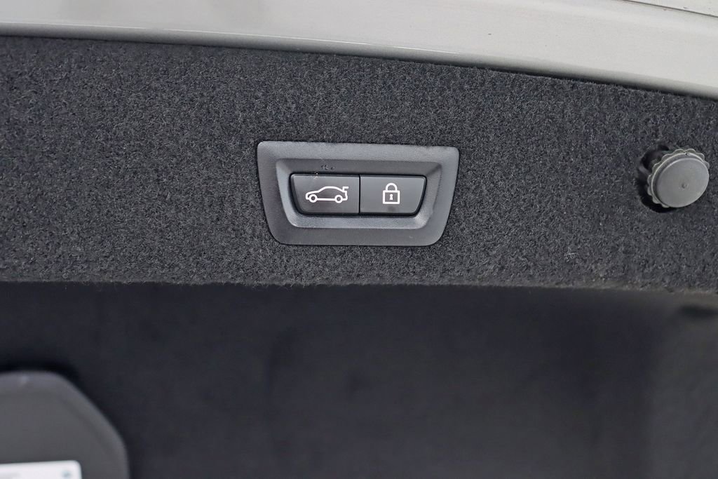 Used 2022 BMW 750i xDrive w/ Executive Package AWD/4WD image 42