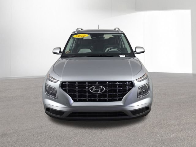 Used 2025 Hyundai Venue SEL image 16