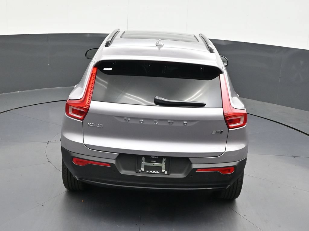 New 2026 Volvo XC40 B5 Plus w/ Protection Package Premier AWD/4WD image 16