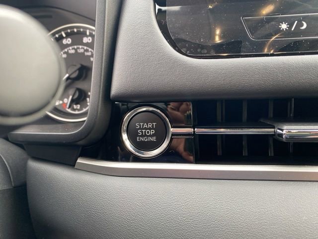 New 2025 Mitsubishi Outlander SE image 35