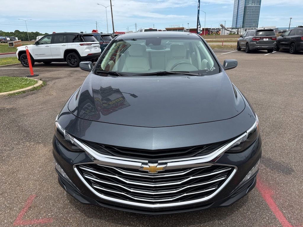 Used 2021 Chevrolet Malibu LT w/ Leather Package FWD image 9