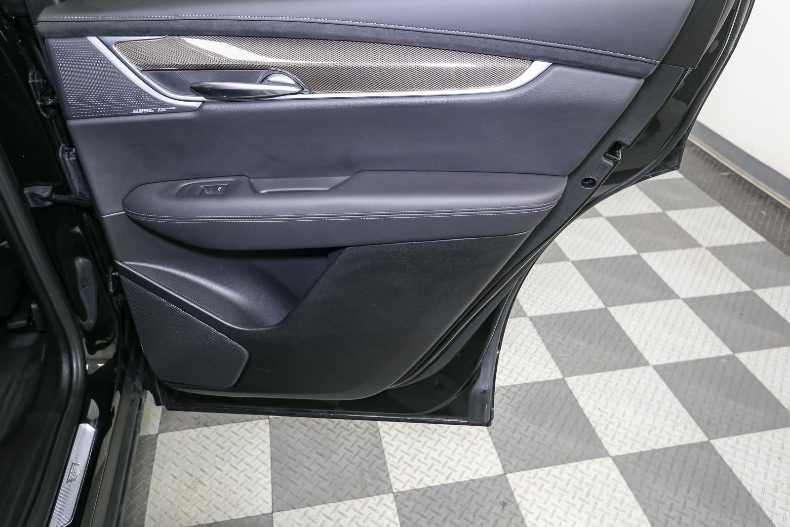 Used 2024 Cadillac XT6 Premium Luxury w/ Platinum Package image 27