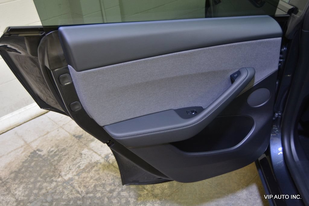 Used 2026 Tesla Model Y 2WD image 16