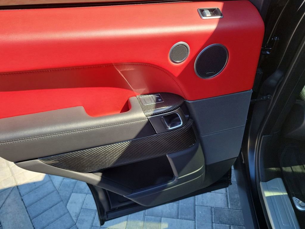 Used 2022 Land Rover Range Rover Sport SVR image 22