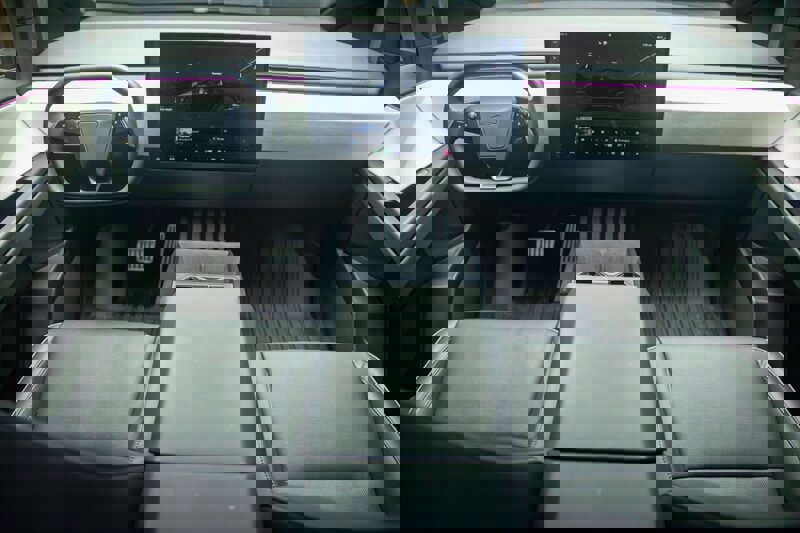 Used 2024 Tesla Cybertruck AWD Crew Cab image 14