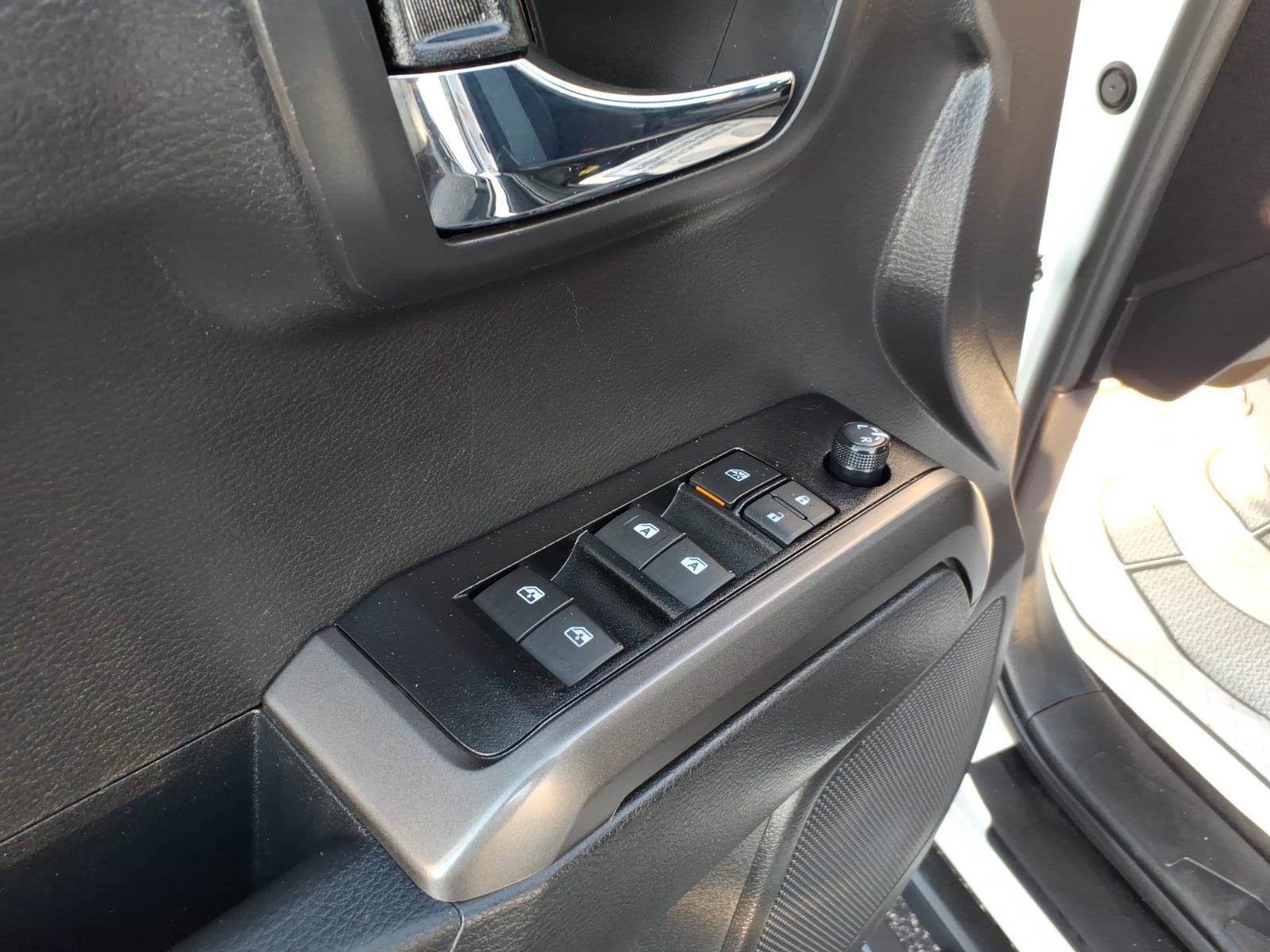 Used 2023 Toyota Tacoma TRD Off-Road image 12