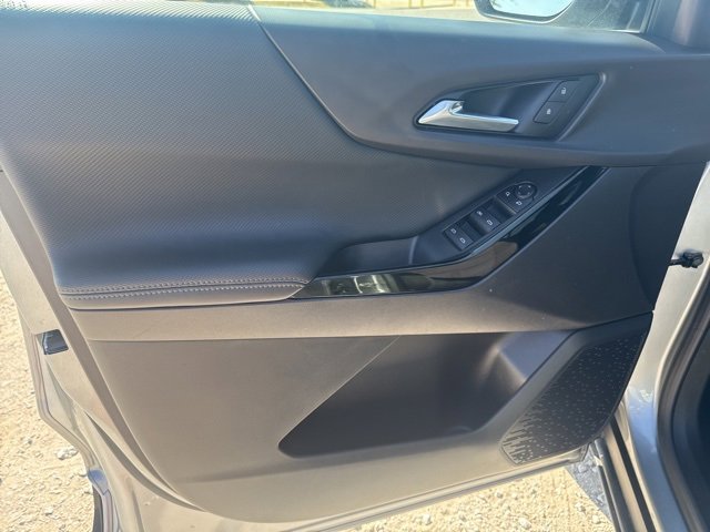 Used 2025 Chevrolet Equinox LT image 23