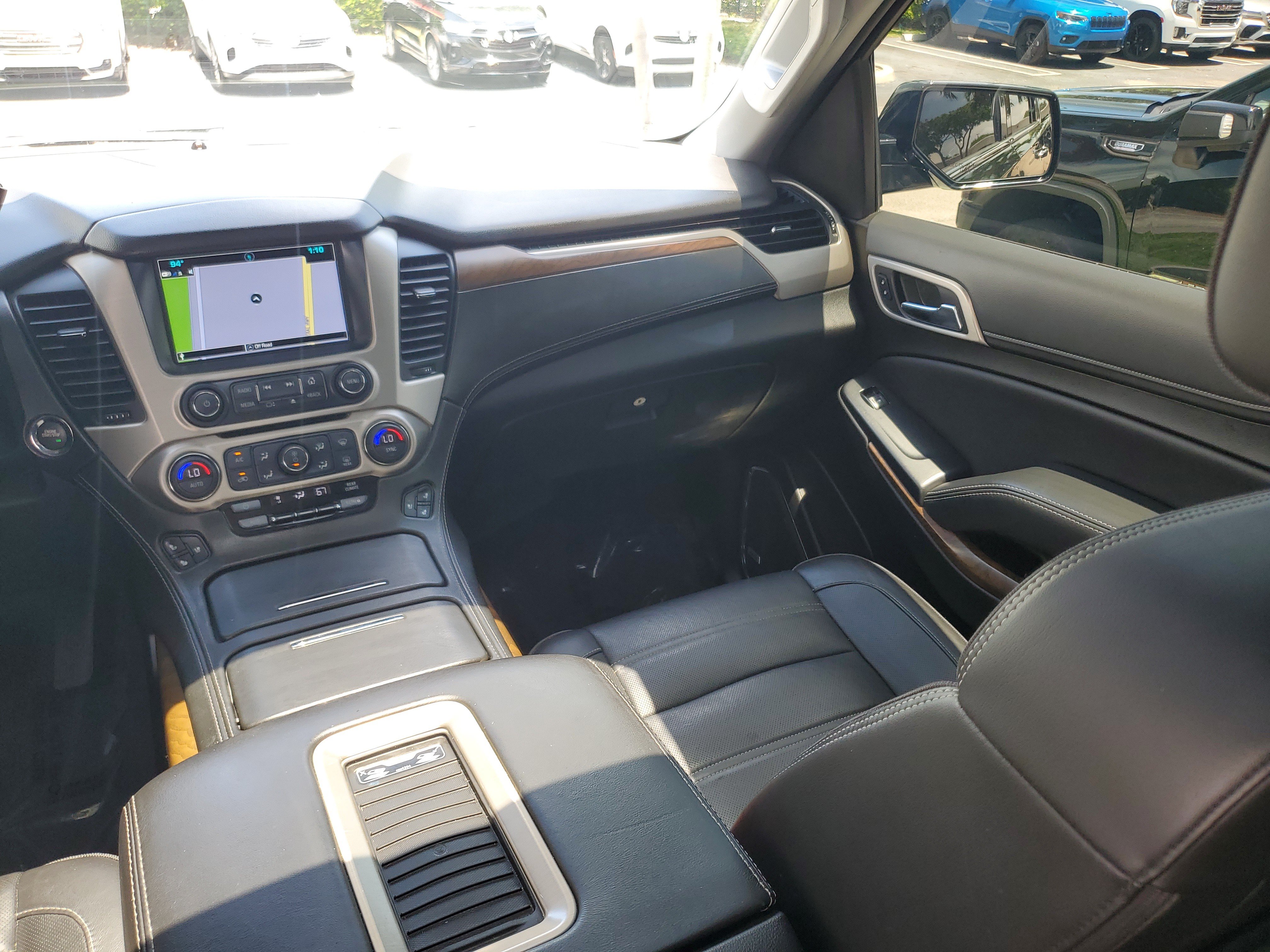 Used 2019 GMC Yukon XL Denali AWD/4WD image 16