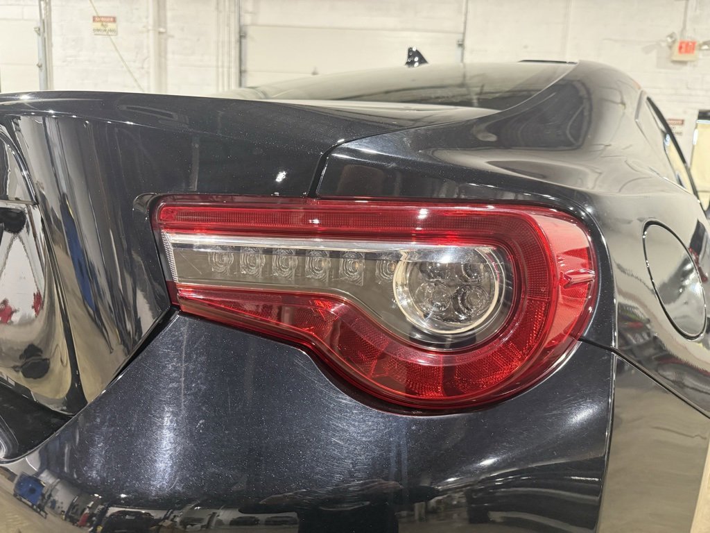 Used 2017 Toyota 86 image 11