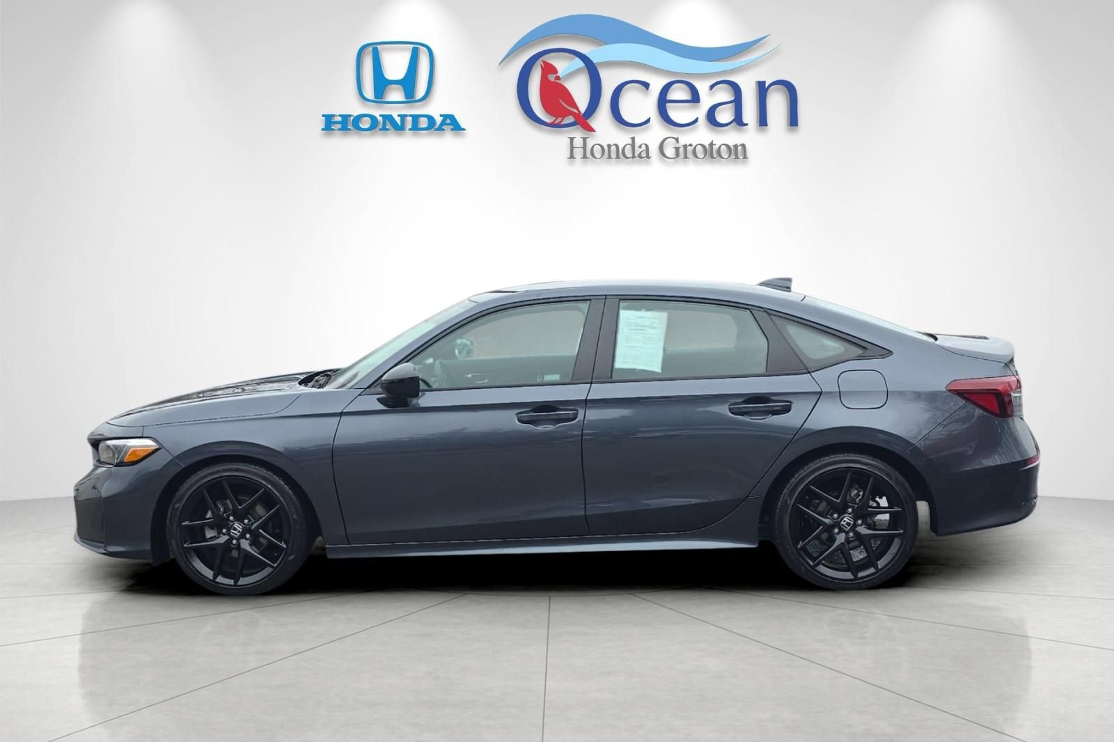 Used 2025 Honda Civic Sport image 6