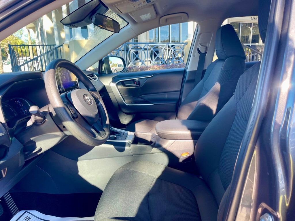 Used 2025 Toyota RAV4 LE image 11