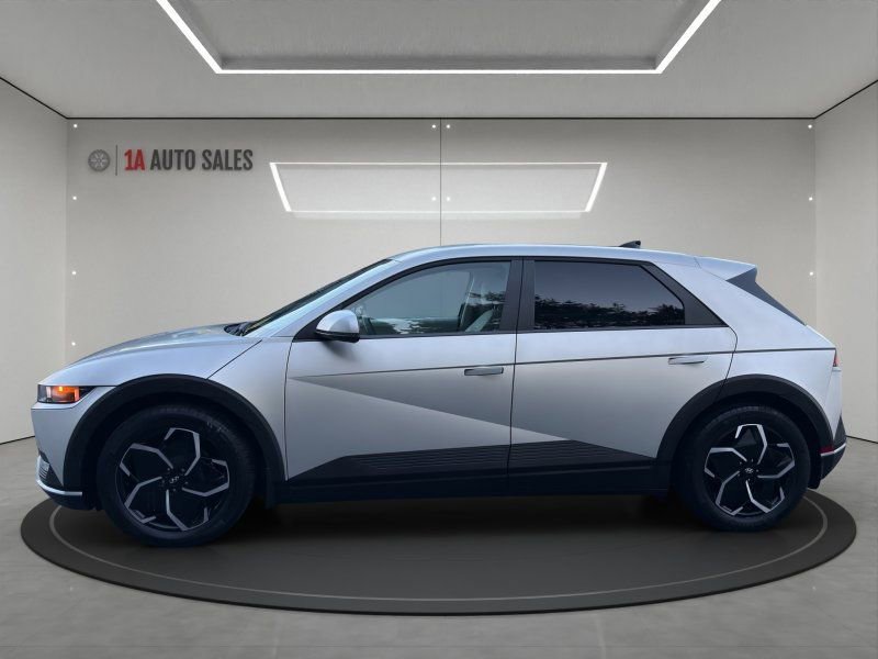 Used 2023 Hyundai Ioniq 5 SEL image 2
