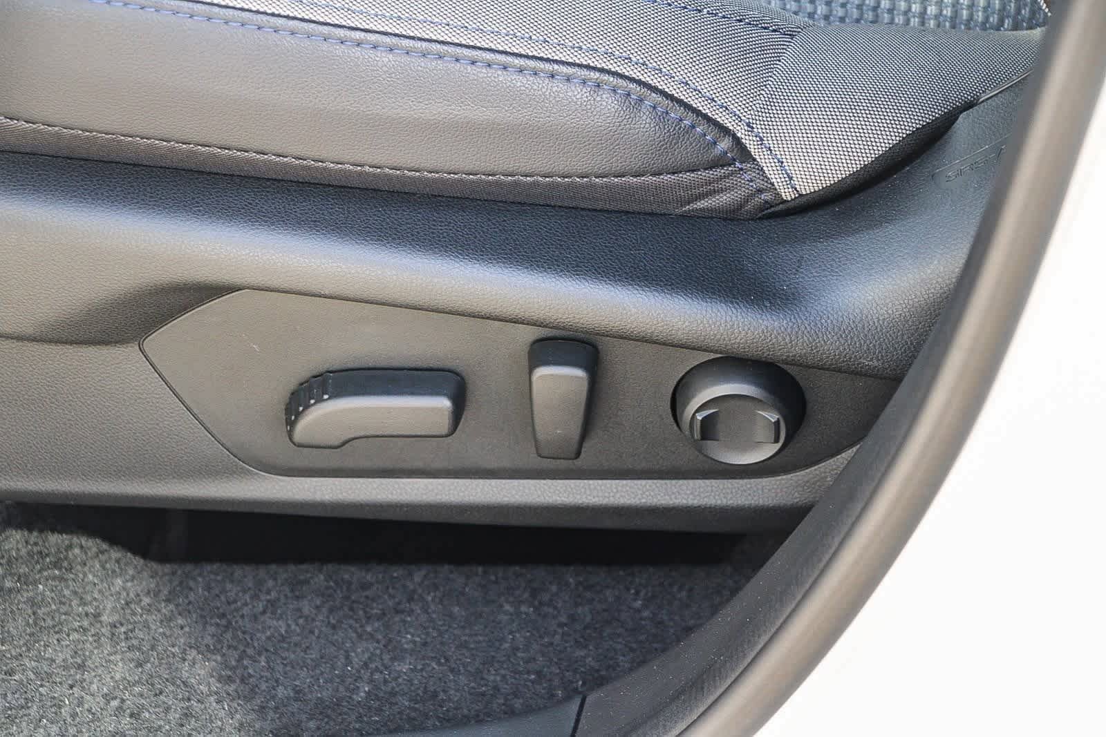 Used 2025 Subaru Forester Premium AWD/4WD image 16